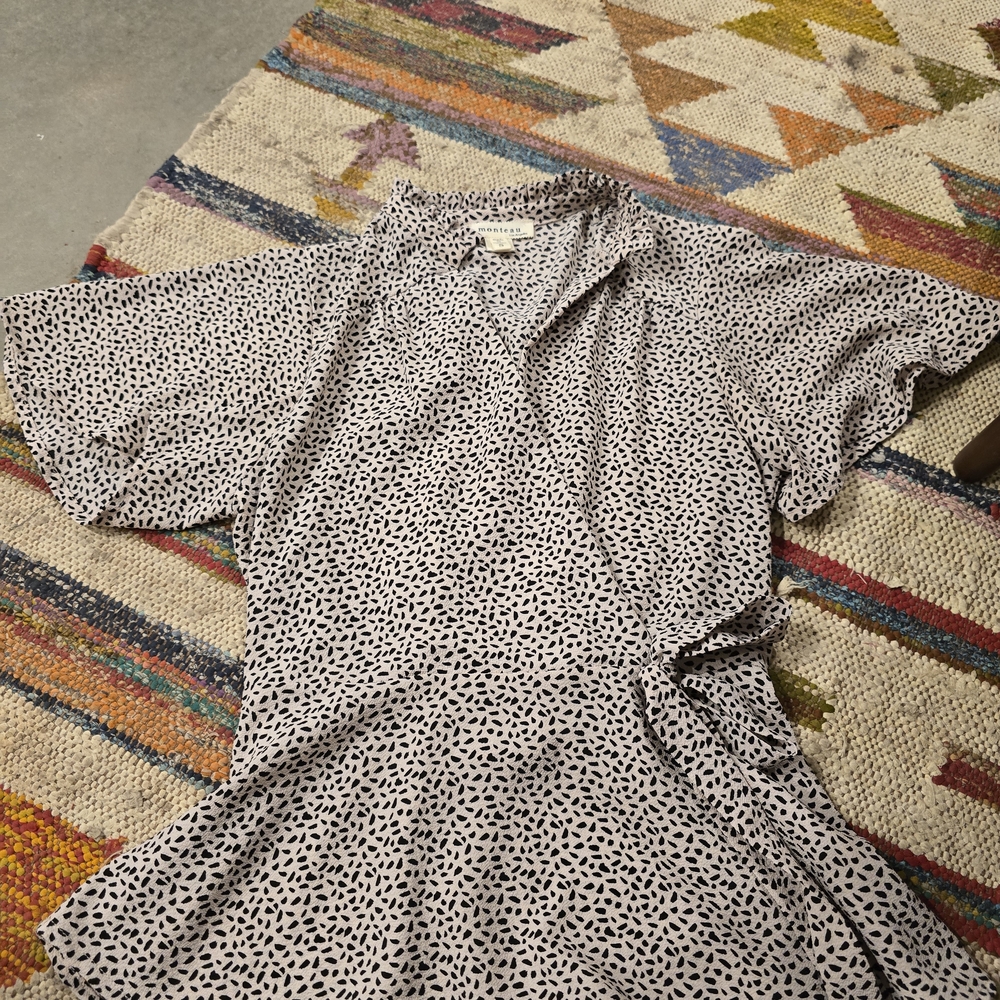 Monteau Black and White Patterned Top